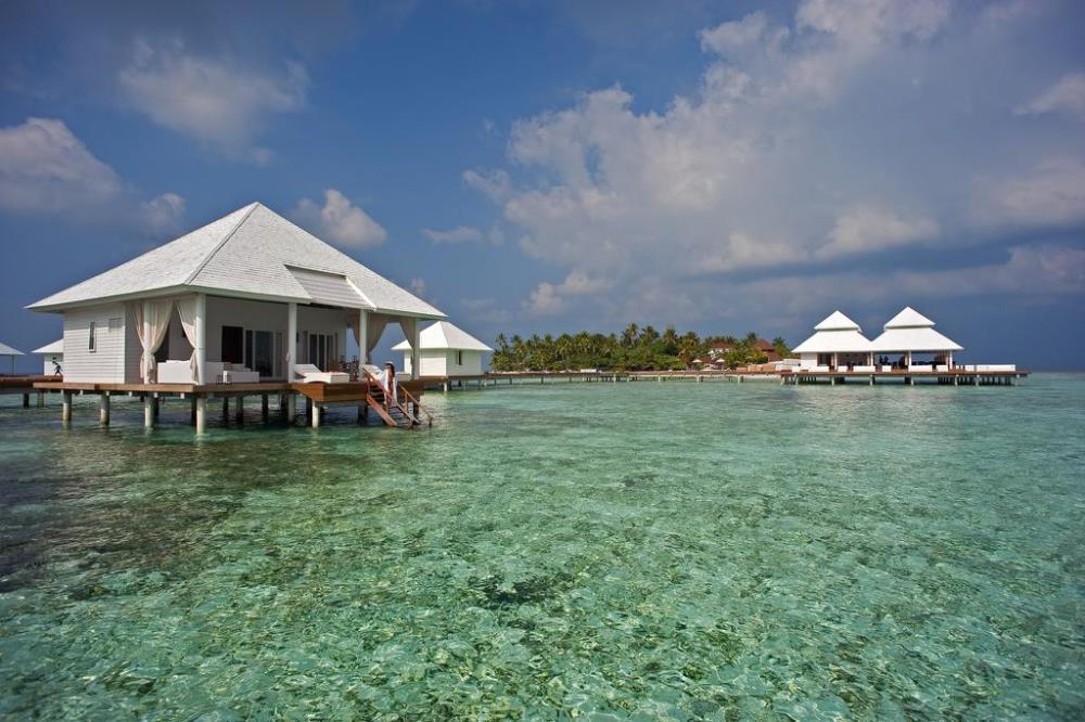 content/hotel/Diamonds Athuruga Island/Accommodation/Water Villa/DiamondsAthuruga-Acc-WaterVilla-02.jpg